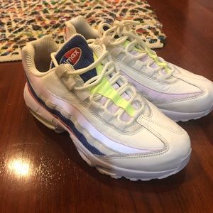 NIKE AIR MAX 95 sz 8 wmns Panache